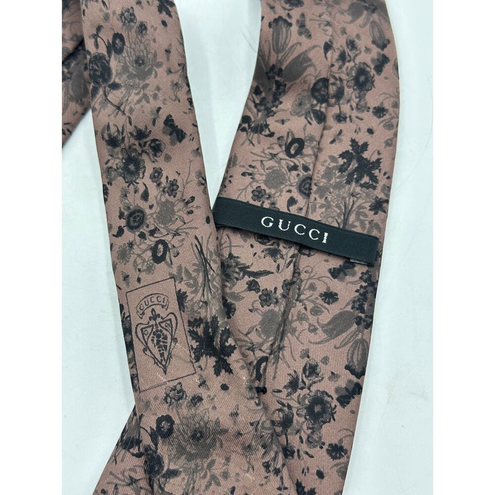 GUCCI Mauve Floral Print Silk Necktie Made in Italy $170 - Picture 4 of 6